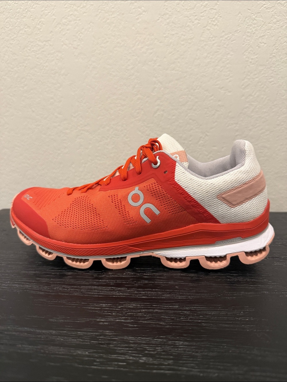 On Cloudrunner Lightweight Women's size 10.5 Running Training Shoes Red White